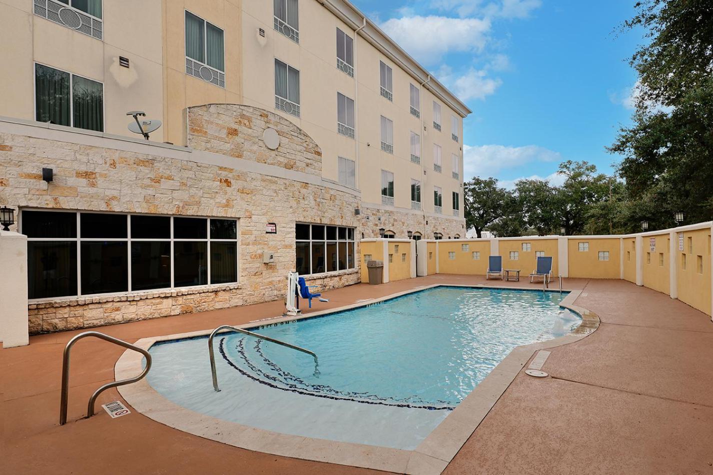 Holiday Inn Express & Suites Houston Northwest-Brookhollow By Ihg Kültér fotó